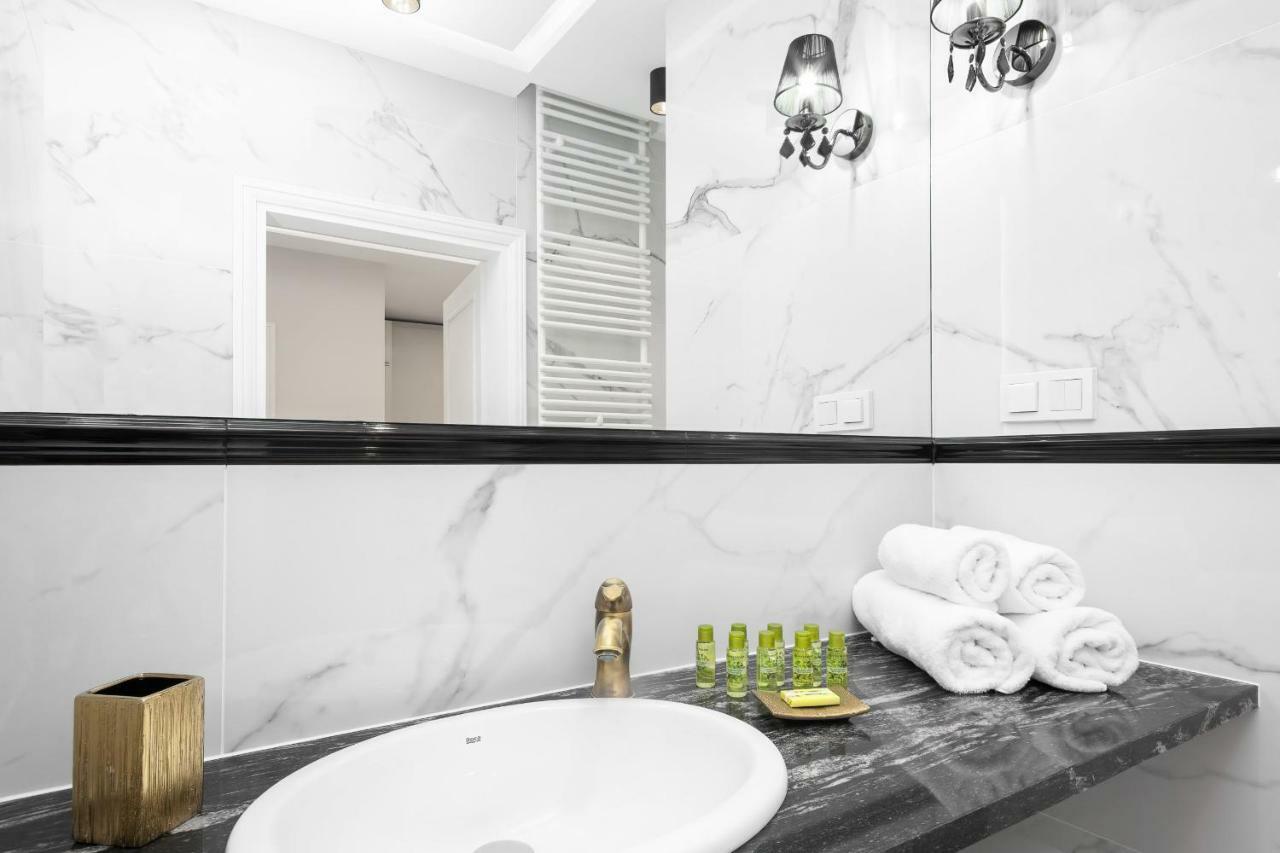 Apartments Aura Sky By Noclegi Renters Varsovia Exterior foto