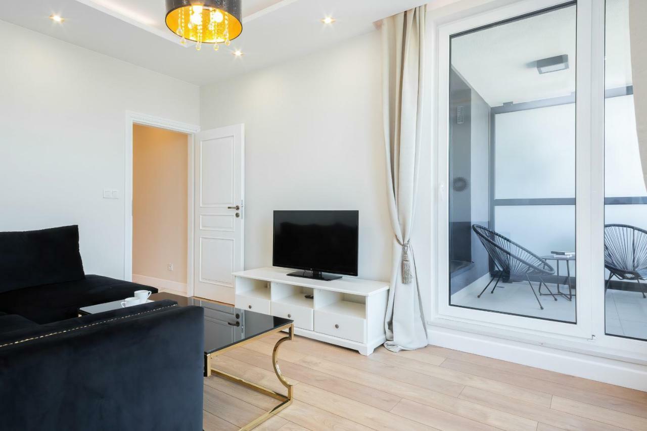 Apartments Aura Sky By Noclegi Renters Varsovia Exterior foto