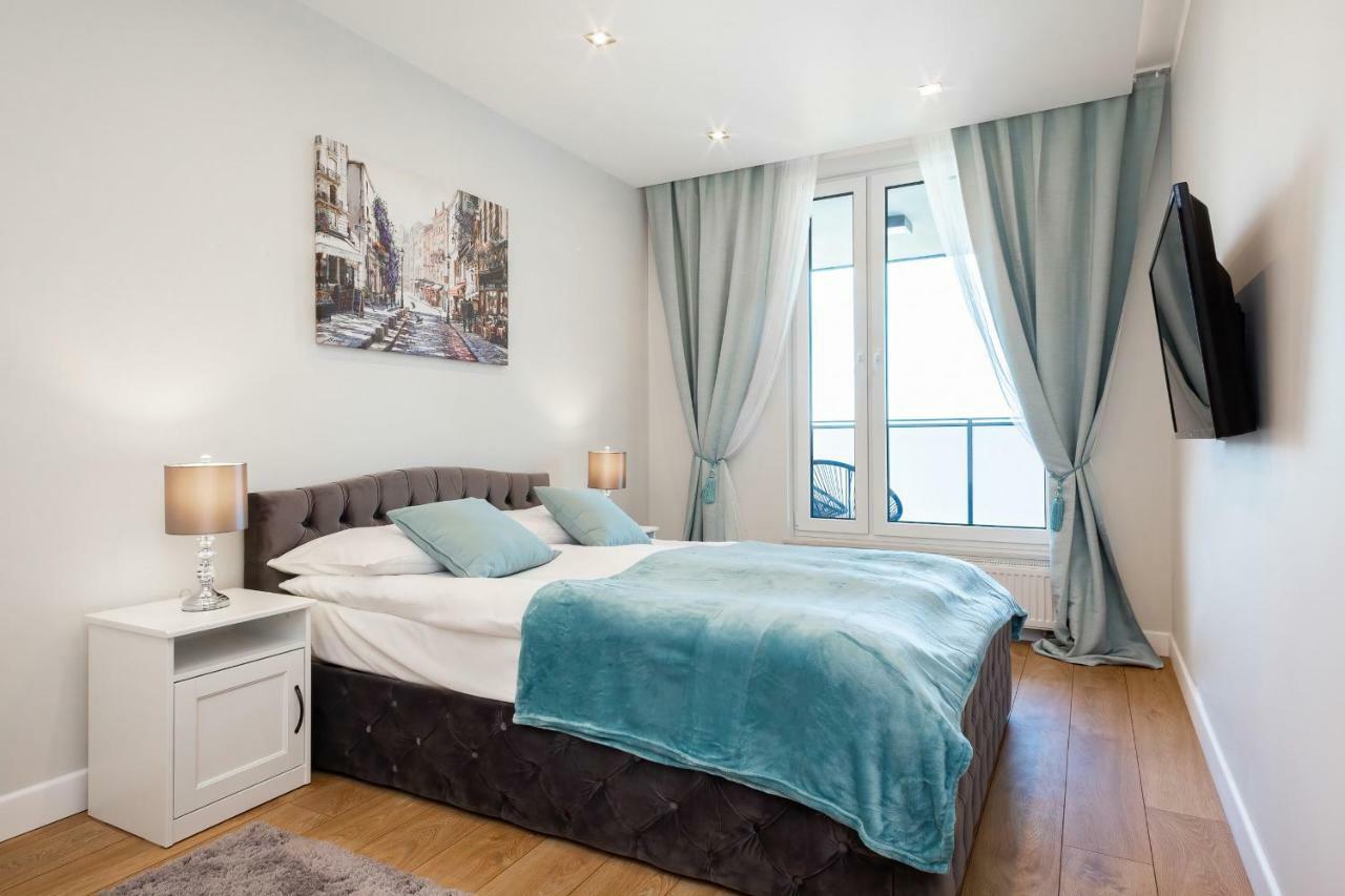 Apartments Aura Sky By Noclegi Renters Varsovia Exterior foto